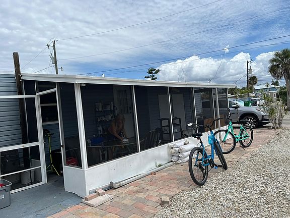 2nd image of 2581 Oleander St #52