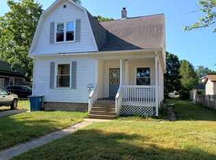 1306 Columbus Ave, Grand Haven, MI 49417