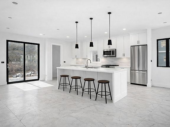 2nd image of 3624 Avenue P