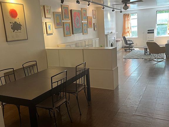 3rd image of 271 E 7th St #2