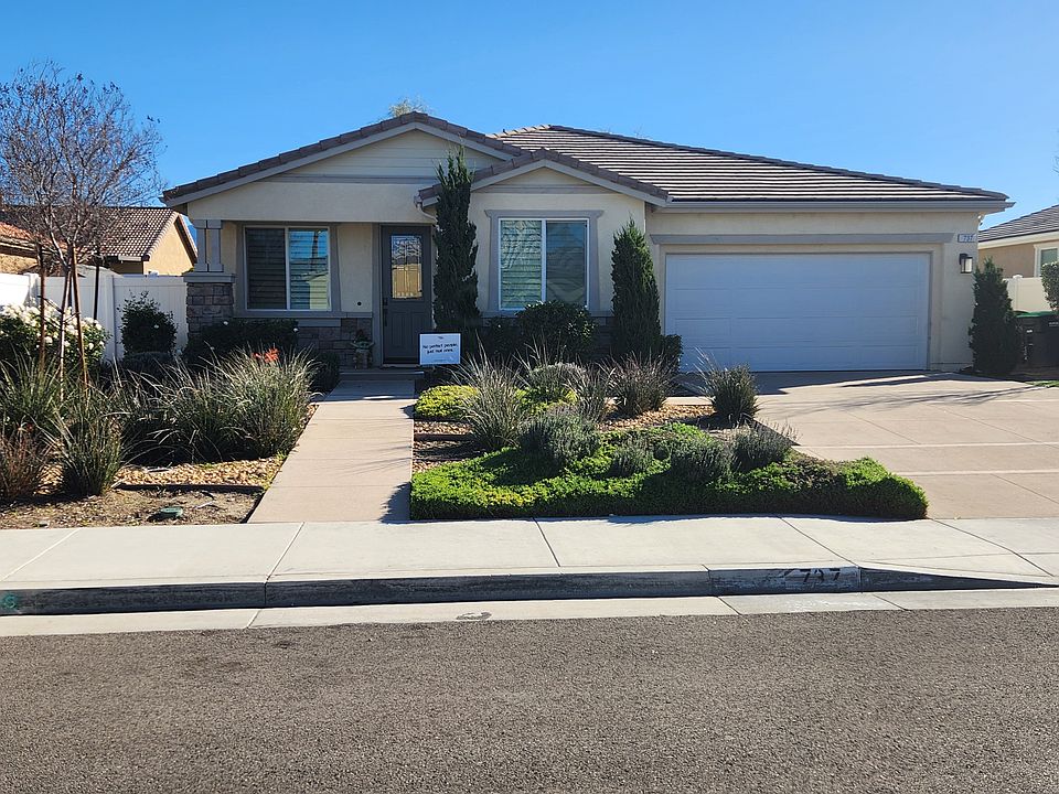 1st image of 737 Lila Ct