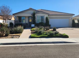 737 Lila Ct, San Jacinto, CA 92582
