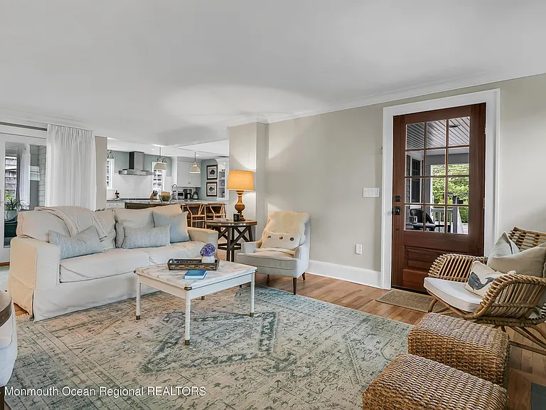 441 Main Ave — Photo 10