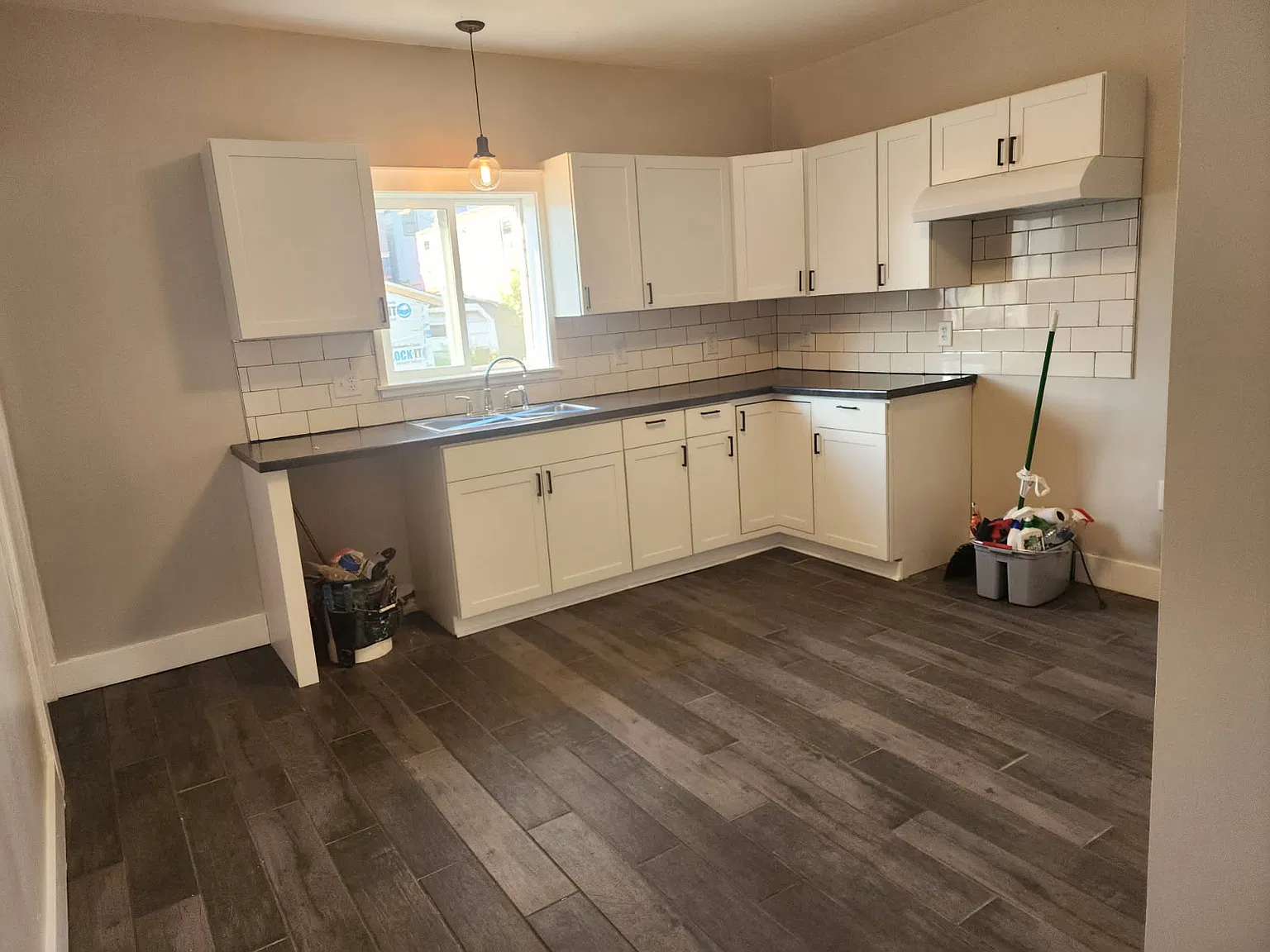 523 Jackson St - 1 — Photo 2