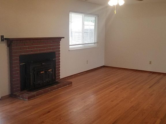 3rd image of 8774 Kurts Ct