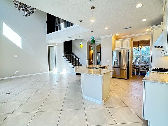 4th image of 5922 Anise Dr