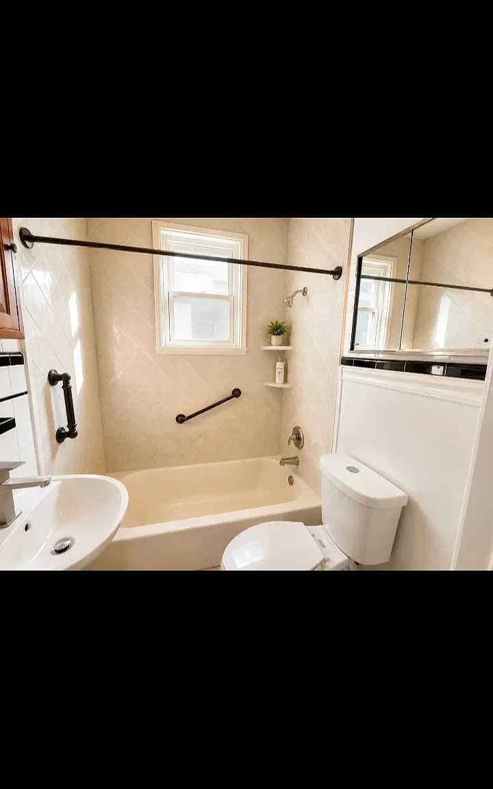 3 bed, $2,100 — Photo 3