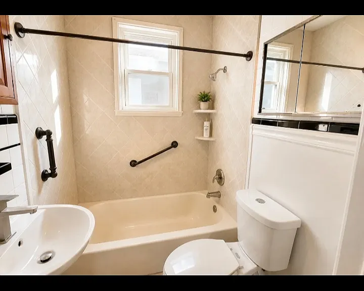 485 Lakeside Ave #1BB — Photo 3