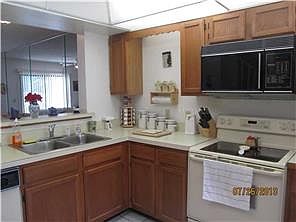 3rd image of 120 Hidden Arbor Ct