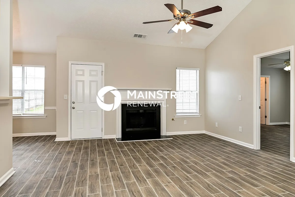 Living Room - 1365 Lafayette Sq