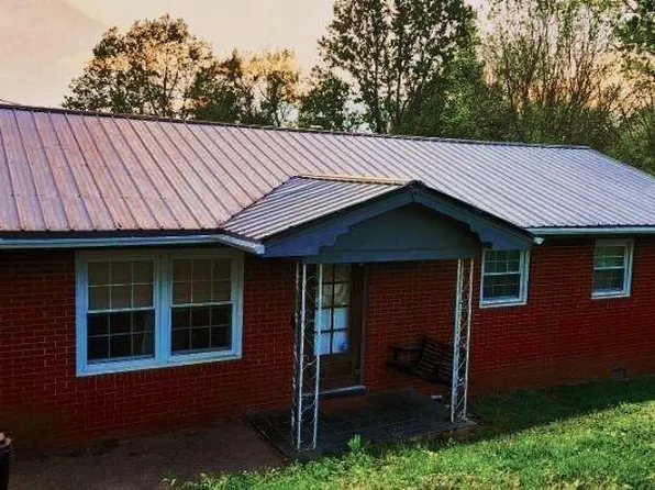 207 5th St, Cloverport, KY 40111