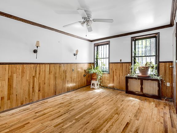 2nd image of 492 Willoughby Ave APT 1