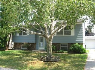 2531 Gloria Dr, Waterloo, IA 50701