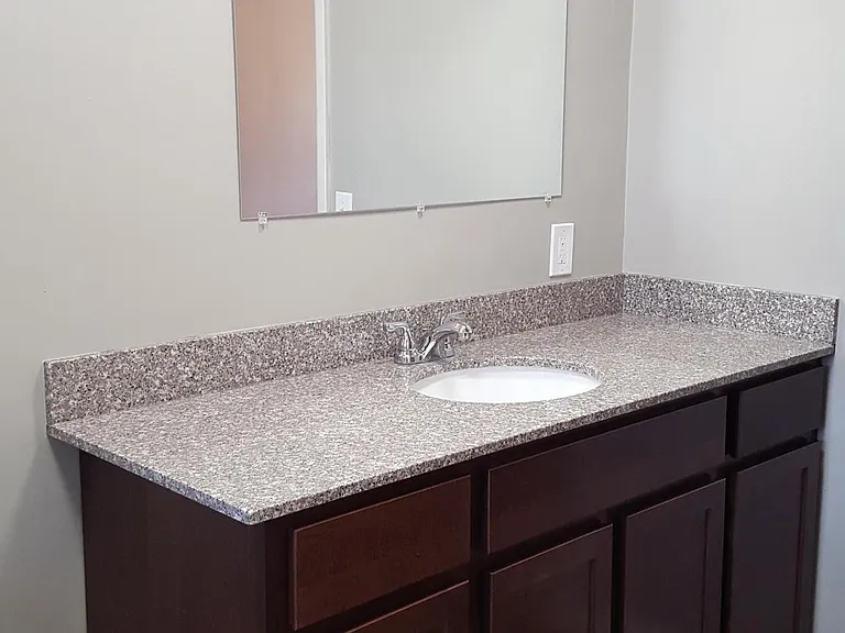 721 E Maple St #5 — Photo 6