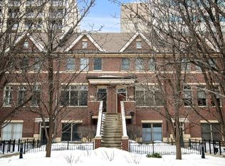 1940 S Prairie Ave #21, Chicago, IL 60616