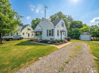 411 Center Dr, Tecumseh, MI 49286