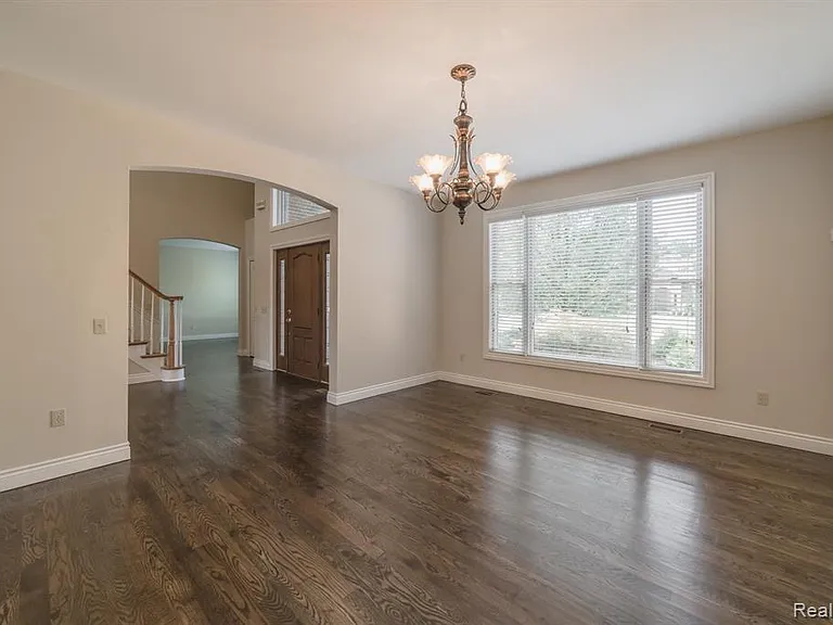 1591 Eagle Trl — Photo 9