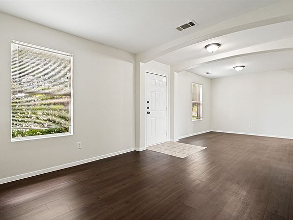 2nd image of 614 Hearthstone Dr
