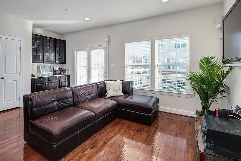 Thumbnail 18