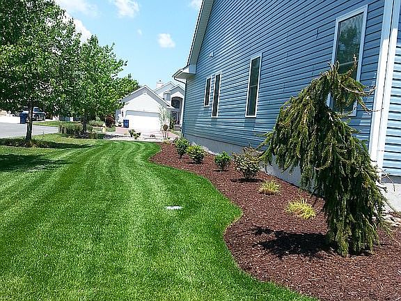 Corner of Sailing Dr & Walka