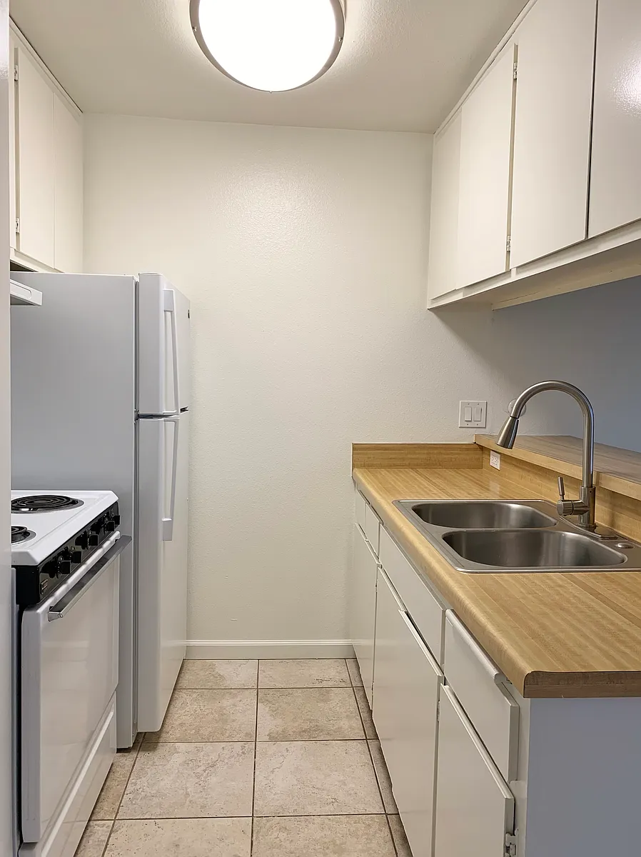 Kitchen - 3238 Berger Ave