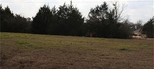 2nd image of 3403 Broadmoor Dr