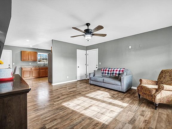 3rd image of 109 Mabee Ave