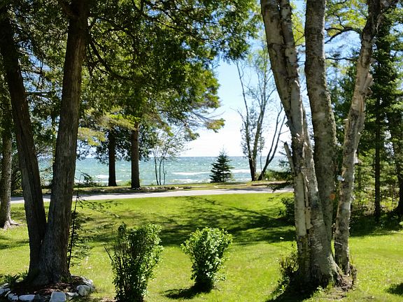 5th image of 2271 S Lake Michigan Dr