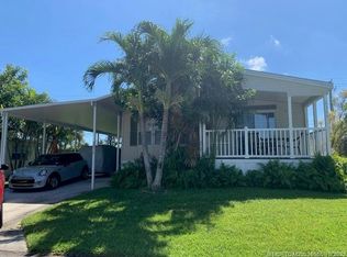 6366 S Ash Ln, Lantana, FL 33462