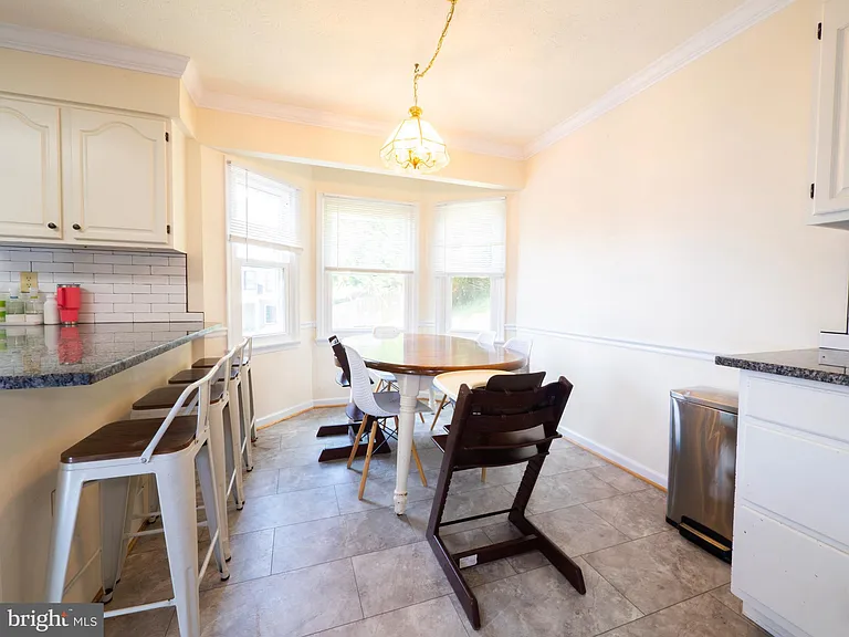 513 Jefferson St — Photo 12