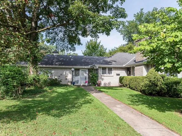 5090 Outlook St, Mission, KS 66202