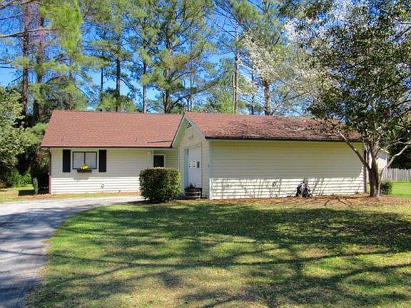 2nd image of 136 Wildwood Dr
