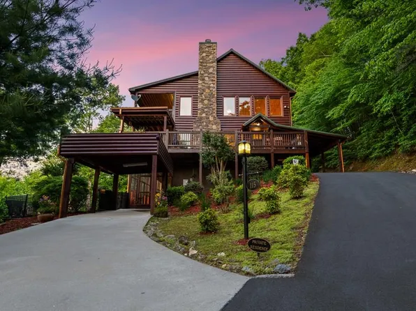 115 Mountain High Dr, Mineral Bluff, GA 30559