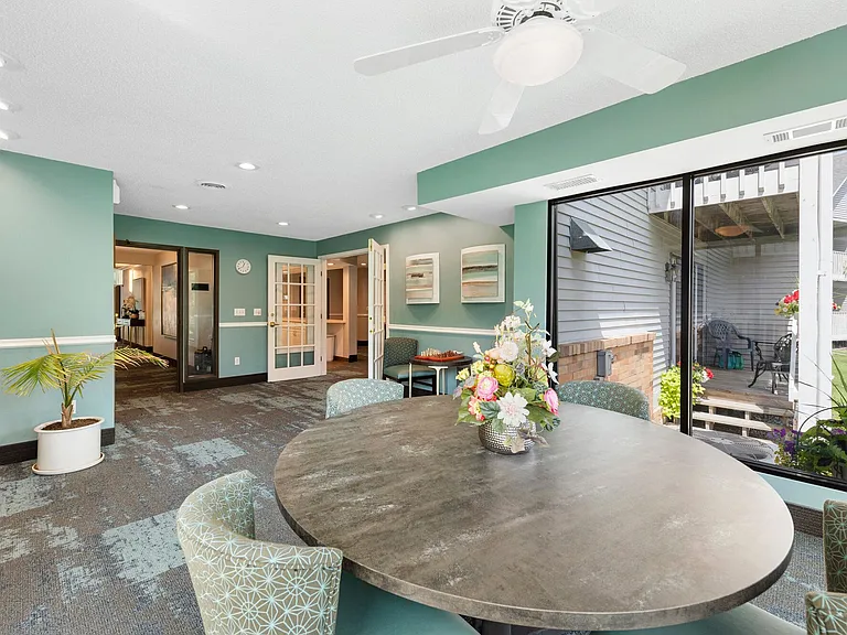 Victoria Place Apartments — Photo 22