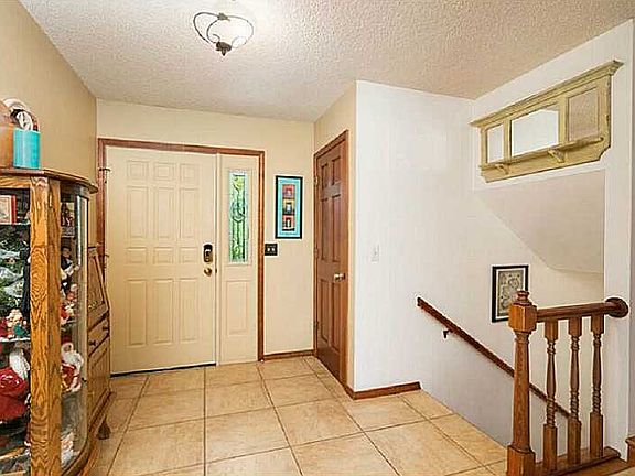 2nd image of 4231 Toyon Dr