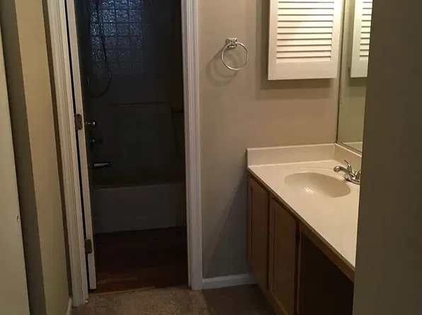 24 Tamarisk Quay APT B, Hampton, VA 23666