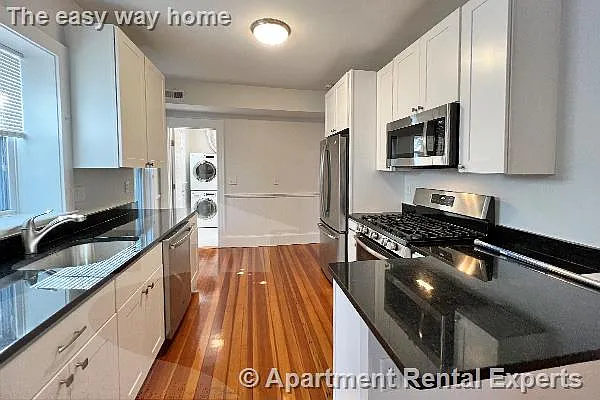 17 Ashland St #3 — Photo 1