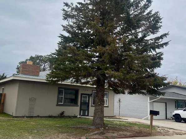 109 E Brooks St, Rawlins, WY 82301