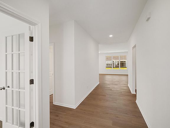 3rd image of 5048 Sedona Cir