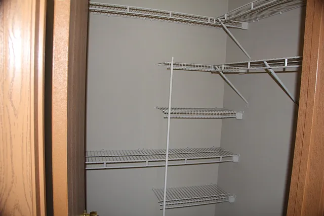 633 Royce Dr — Photo 7