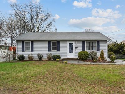 41 Aborn Ave, Warwick, RI, 02888