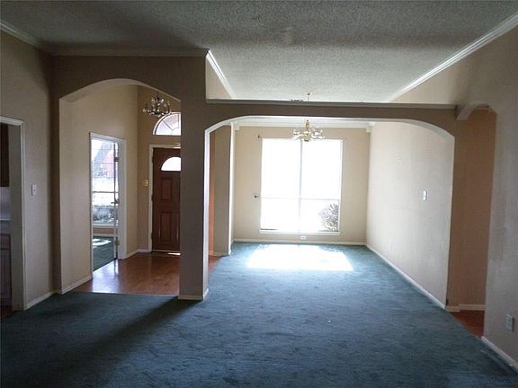 3rd image of 1409 Dutchman Creek Dr