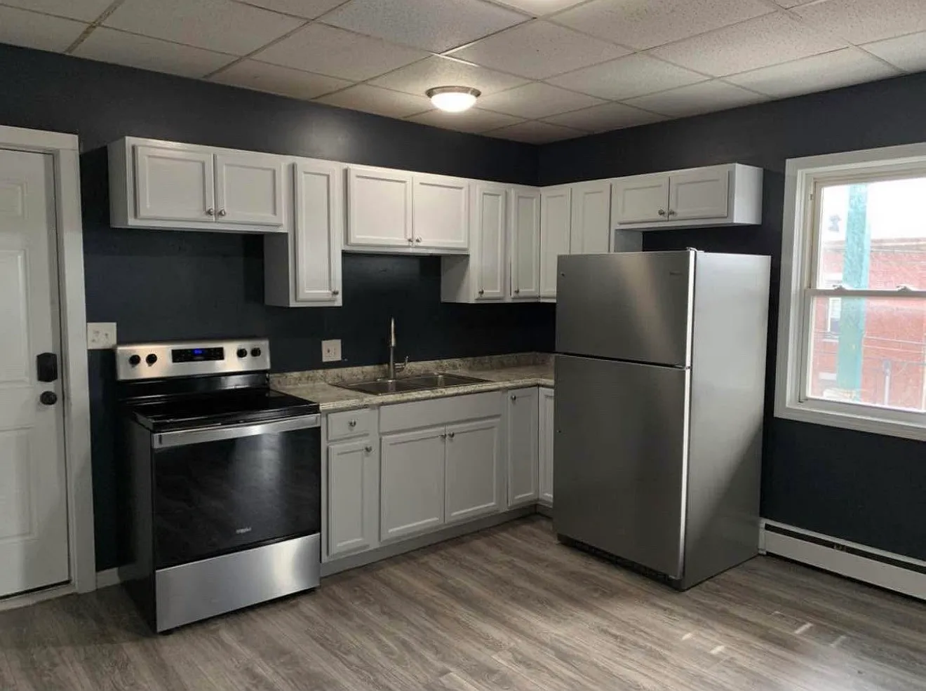 2 bed, 975 sqft, $1,525 — Photo 2