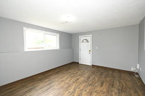1426 Nation Cres #B Photo 1