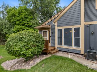 2364 Portman Dr SE #208, Grand Rapids, MI 49508