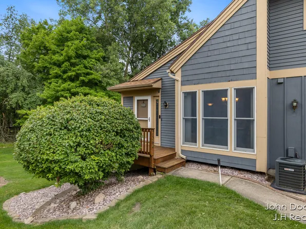 2364 Portman Dr SE #208, Grand Rapids, MI 49508