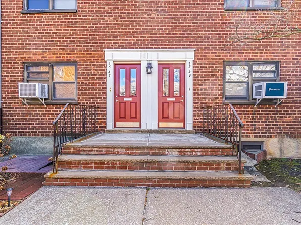 15-49 160th St #6145, Whitestone, NY 11357