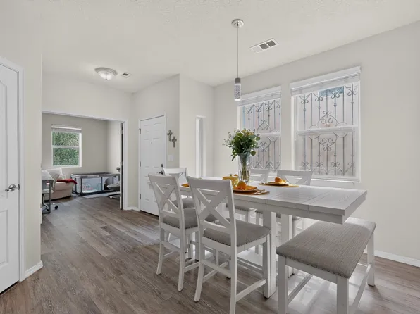 3008 Floras Del Sol St, Santa Fe, NM 87507
