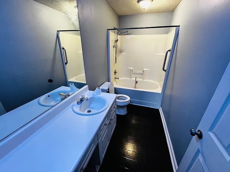 420 Londonberry Dr — Photo 10