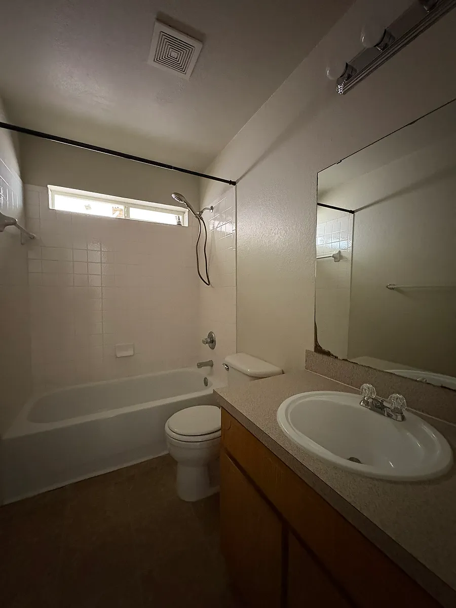 Building Photo - 330 S 40th St #B